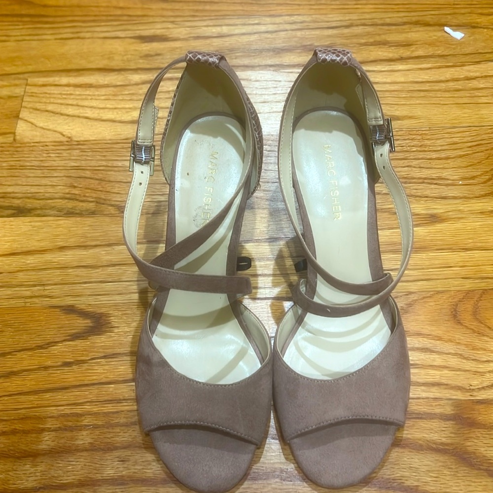 Marc Fisher Women's Dressy Criss Cross Straps Shoe
Mauve